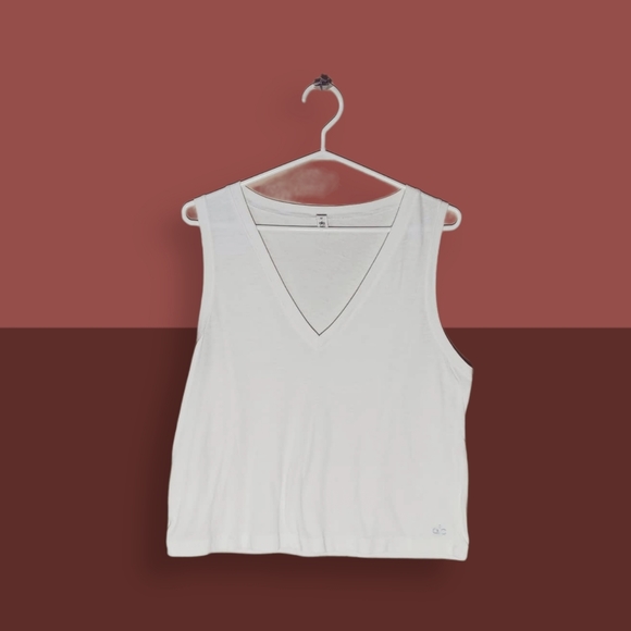 ALO Yoga Tops - ALO Yoga Women's V Neck Sleeveless Top, White, Med